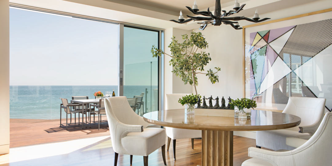 Goede A Top Designer Creates a Modern Beach Bungalow in Malibu EE-08