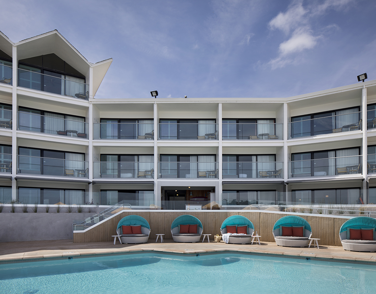 A modern California beach hotel designed around surf culture – INTERIORS®